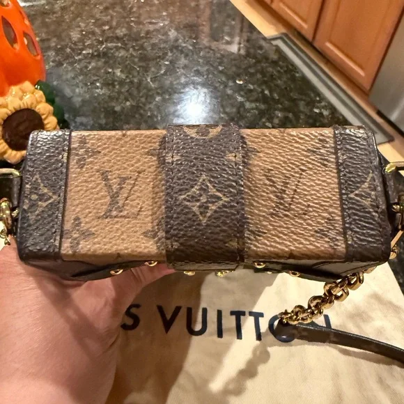 Louis Vuitton Trunks Revese Monogram Bag - Picture 2 of 9